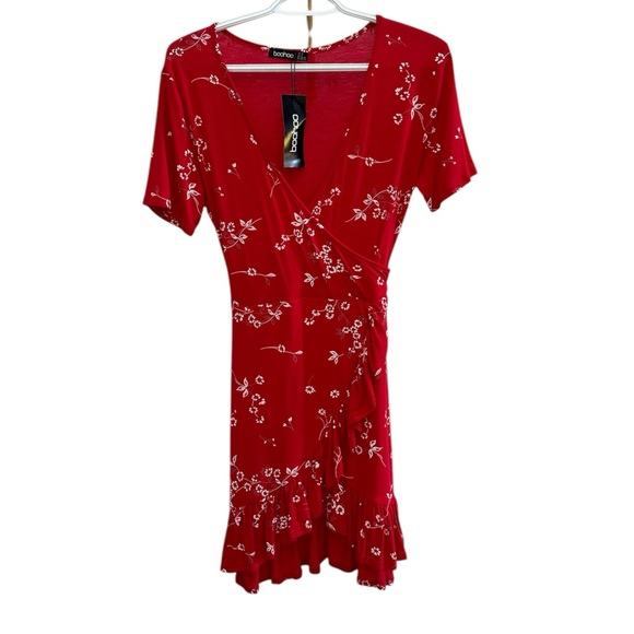 Boohoo Red Floral Wrap Dress with Ruffled Hem Size 8 - Picture 1 of 3